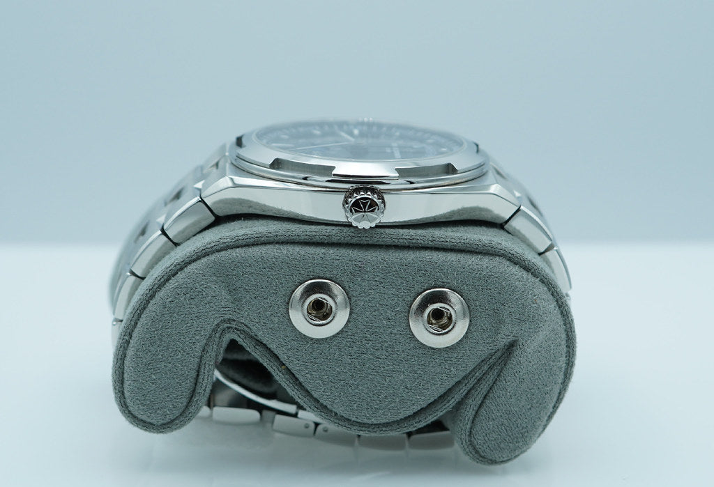 Vacheron Constantin Overseas 4000V Moonphase Retrograde Blue Dial – 2025 Boutique Exclusive