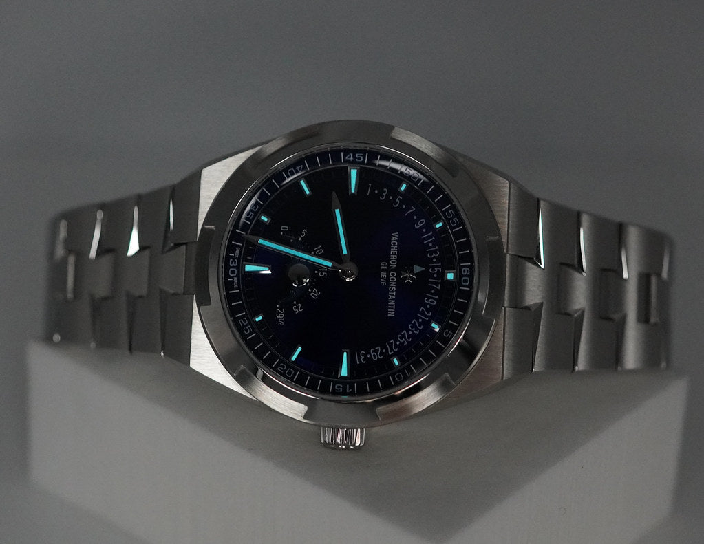 Vacheron Constantin Overseas 4000V Moonphase Retrograde Blue Dial – 2025 Boutique Exclusive